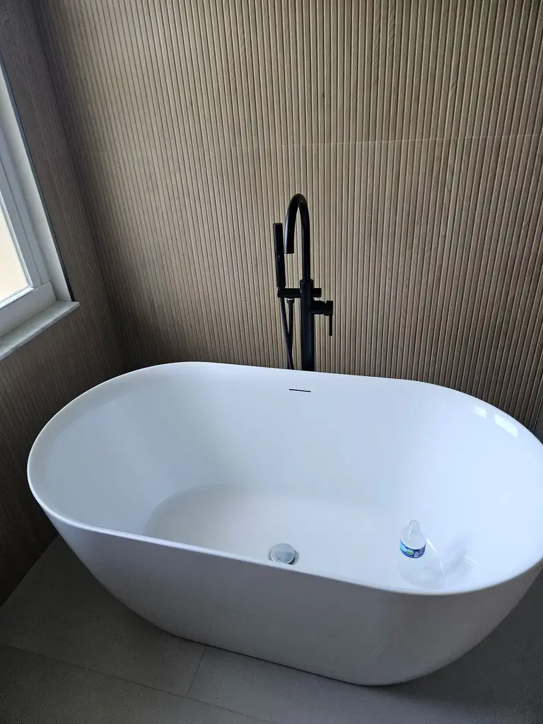 0870ECAC-FFC6-4A04-ACE5-0C8A3CD25BC2_1_105_c